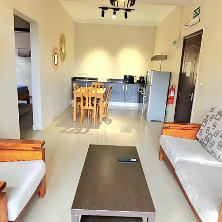 Number 7, 2Nd Floor, Pebble Bay Apartments With Garden View